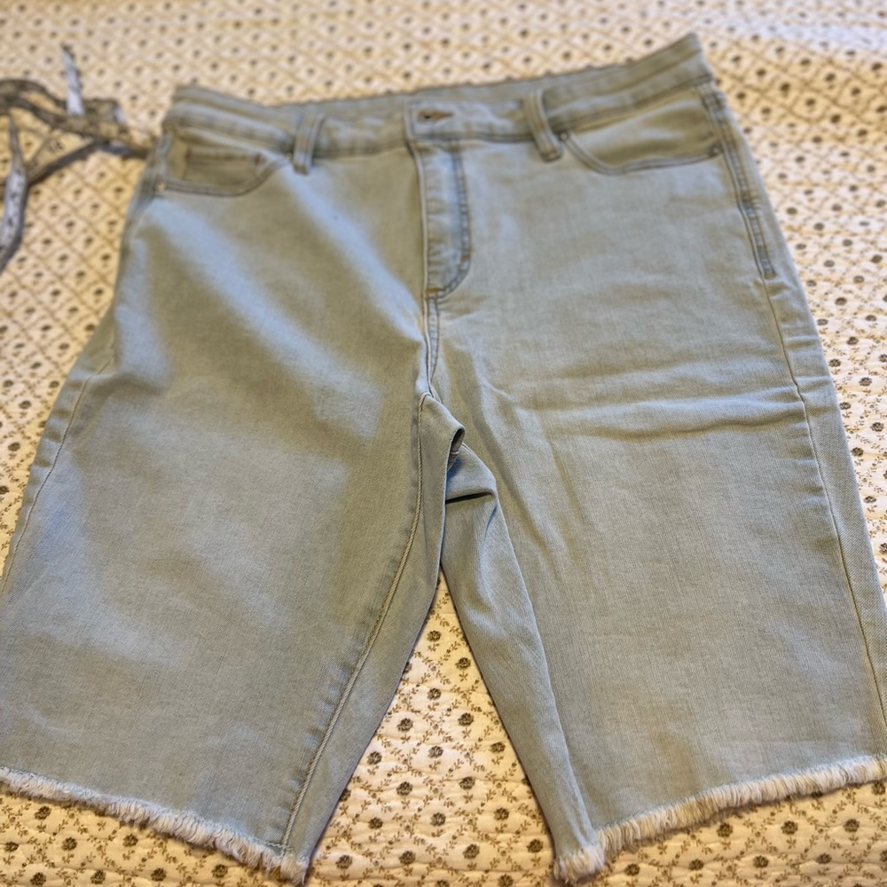 Style & Co. Blue Bermuda Shorts Casual Lightweight